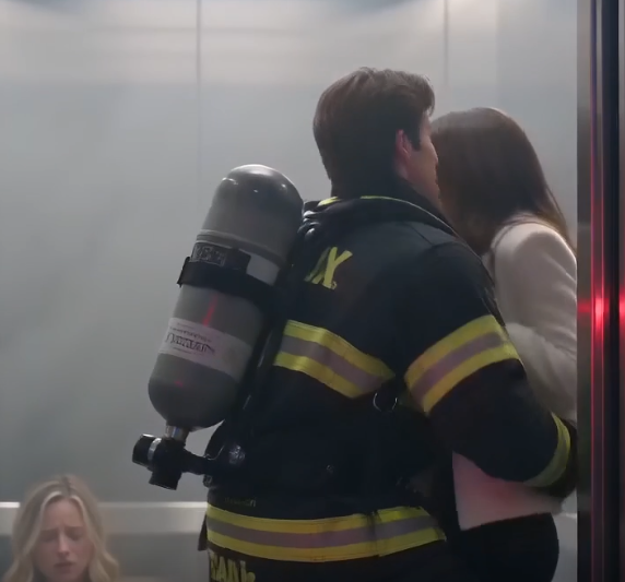 Disgusting betrayal: Husband ignores his pregnant wife while saving his lover instead. 🤮💔