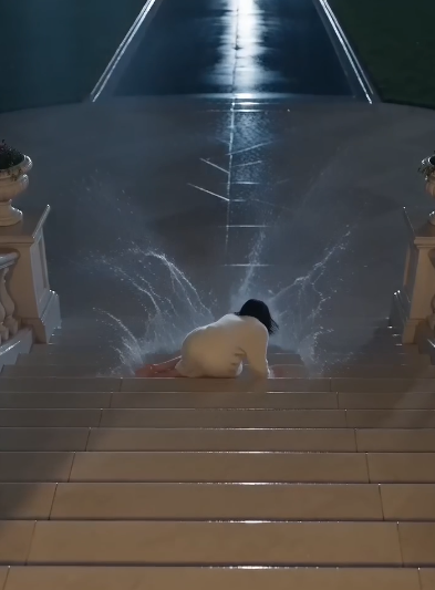 He threw his pregnant wife in the rain, not knowing she was a billionaire’s daughter.